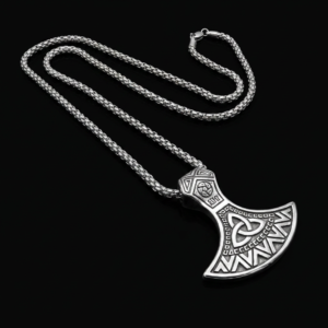 Kaelakee "Triquetra Kirves"